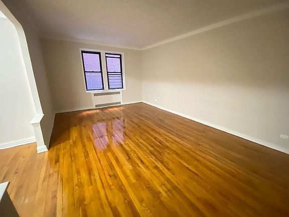 3rd image of 8505 Elmhurst Ave APT 1G