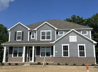 8136 Smiths Cir, Powell, OH 43065
