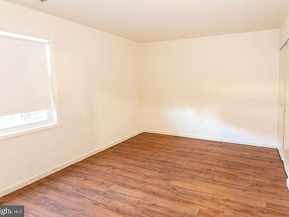5th image of 1214 Walker Ave