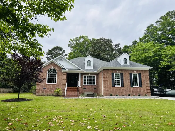 8703 Decoy Ln, Wilmington, NC 28411