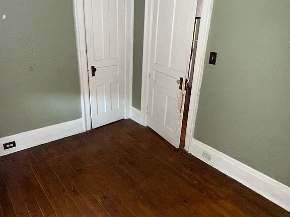 4th image of 123 Ruggles St #1