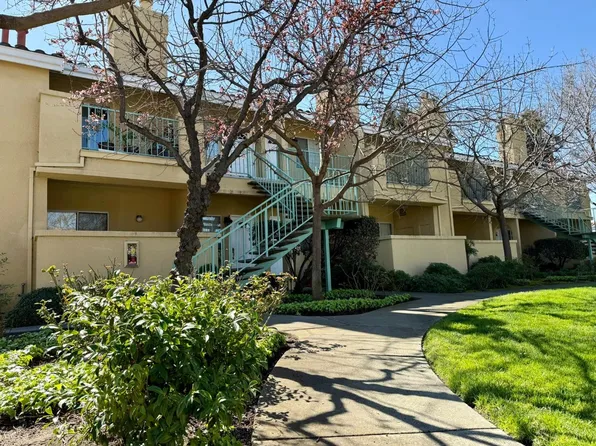 106 Sunnyhills Ct, Milpitas, CA 95035
