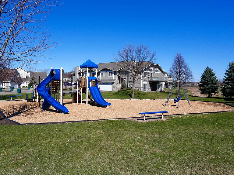 Avalon Cove Townhomes — Photo 21