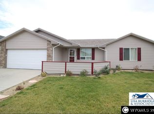 2323 Absaroka Trl, Bar Nunn, WY 82601