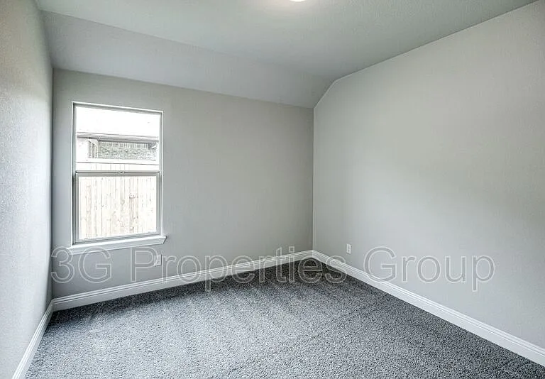 1513 Elizabeth St — Photo 15