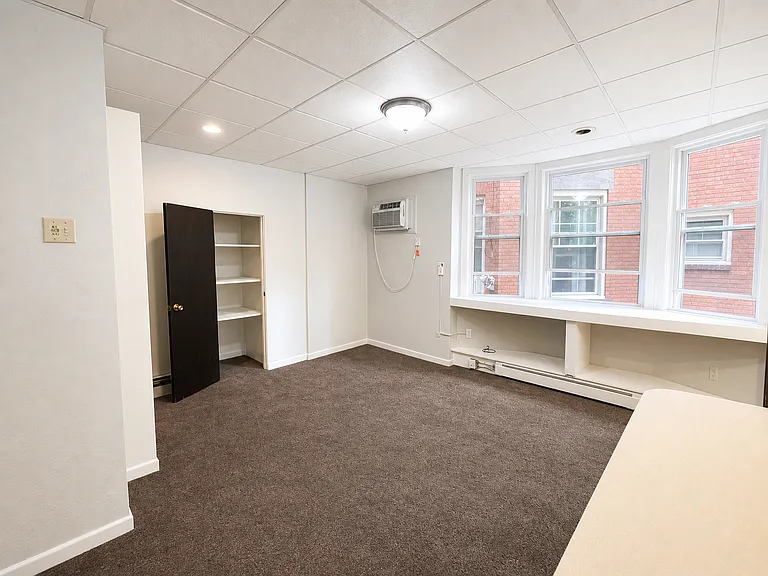 6333 Walnut St — Photo 2