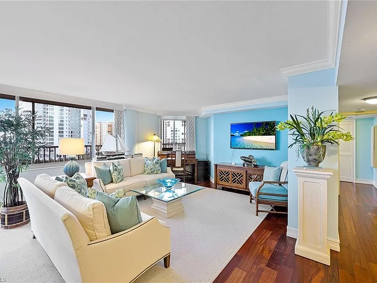 4041 Gulf Shore Blvd N #805 — Photo 10