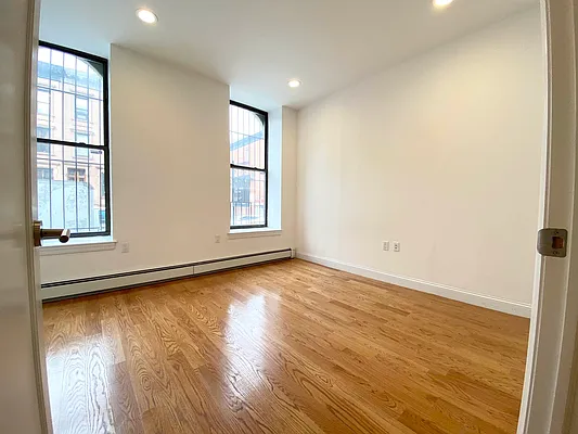 Rented by EastMount Realty LLC | media 9