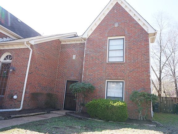 2nd image of 2979 Huntington Trail Dr
