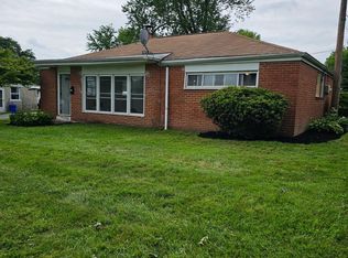 203 Hilltop Rd, Plymouth Meeting, PA 19462