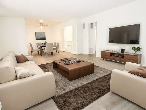 2nd image of 5452 Lindley Ave #315