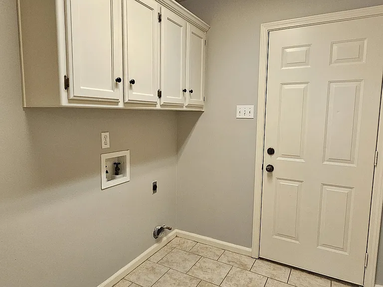 128 Plumdale Dr — Photo 14