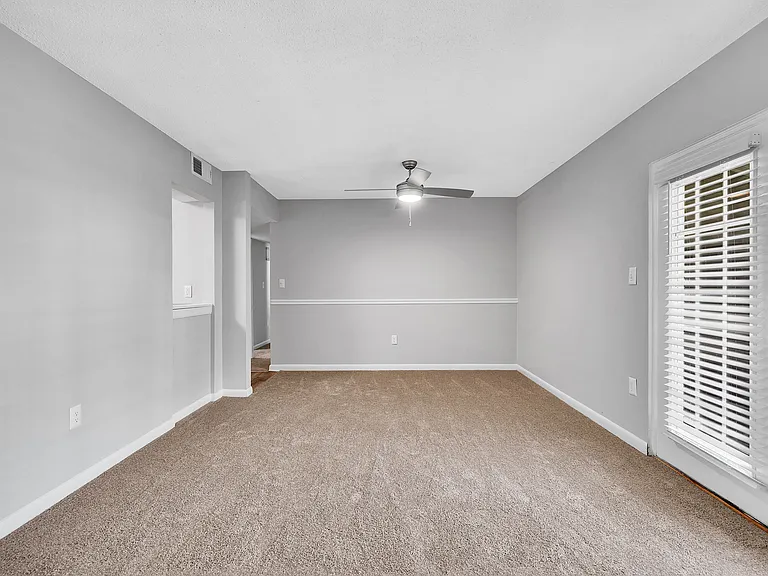 Willow Woods — Photo 16