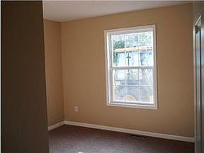 3rd image of 208 Bayview Dr