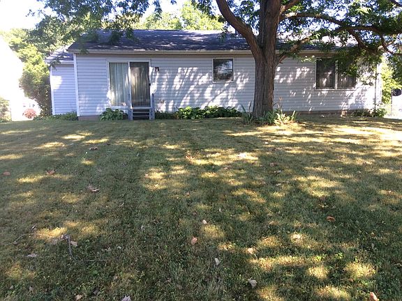 5th image of 311 Applewood Ln
