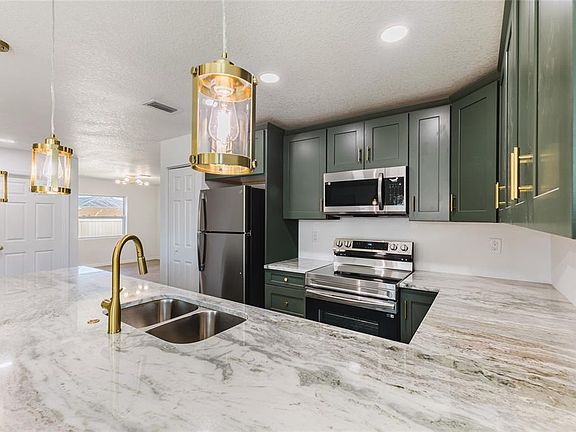 2nd image of 6254 Spinnaker Blvd
