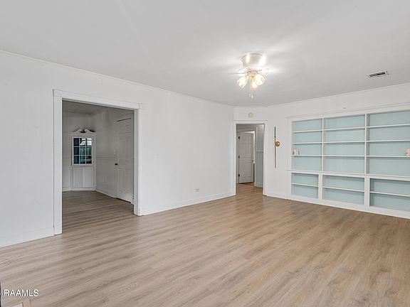 5th image of 306 Allen St