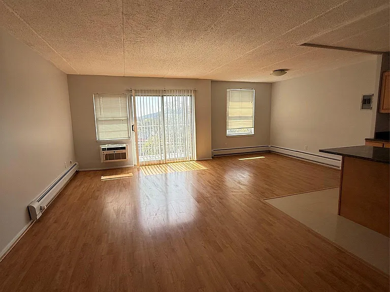 35 Park Ave #6T — Photo 3