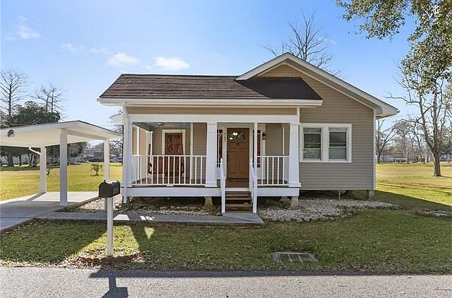 1st image of 163 Gourgues St