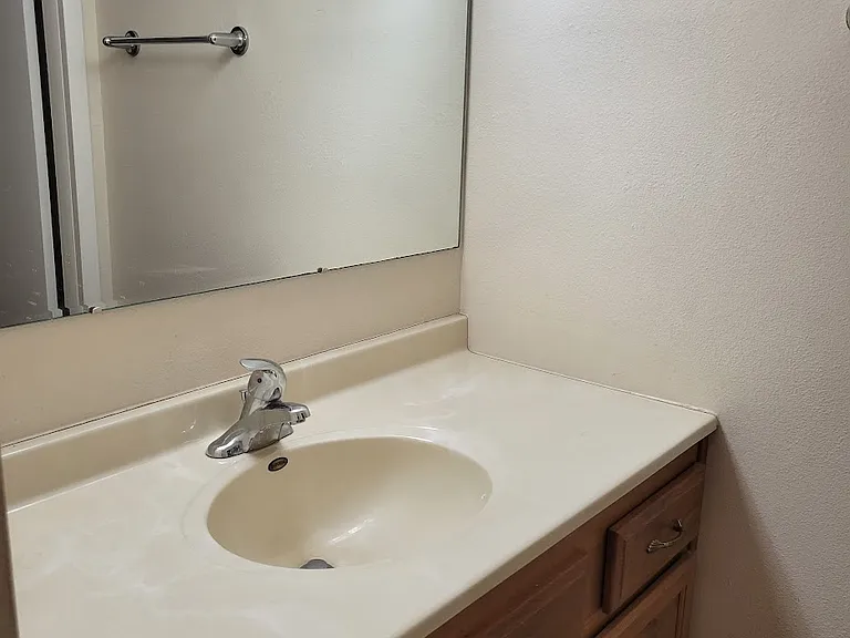 74 Lakeshore Ct #81-1 — Photo 13