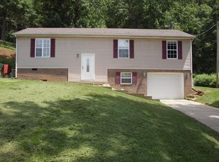 143 Locust St, Manchester, KY 40962