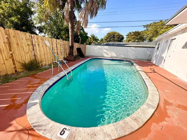 601 NW 38th Street, Deerfield Beach, FL 33064