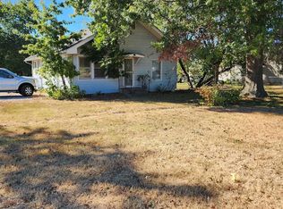 1421 S 13th St, Herrin, IL 62948