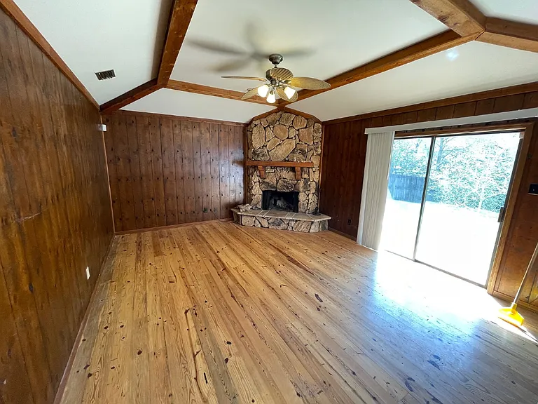 4127 Springdale Rd — Photo 6