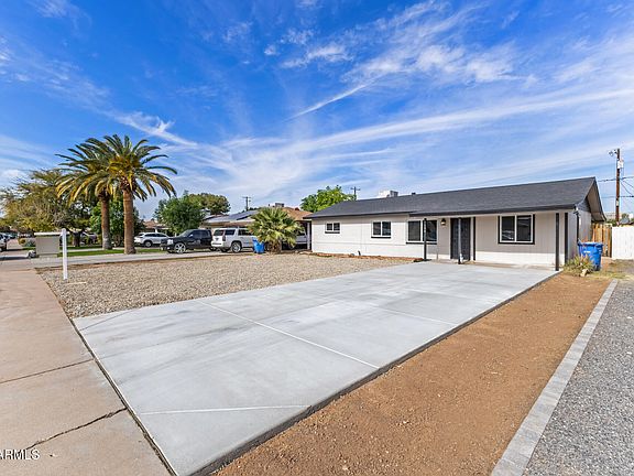 4th image of 1906 E ALMERIA Road