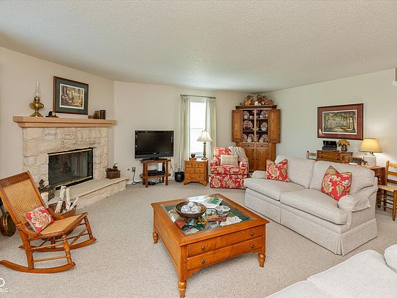 5th image of 14195 Holly Berry Cir