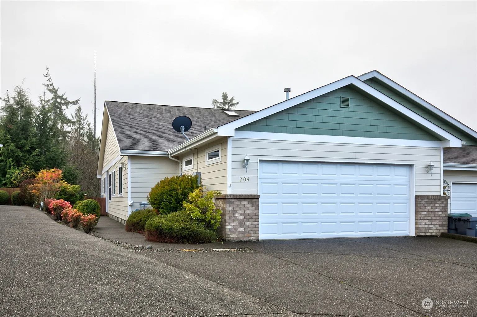 204 Brant Lane photo 1