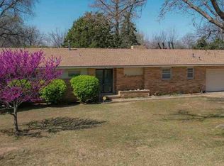 1400 Monument Rd, Ponca City, OK 74604