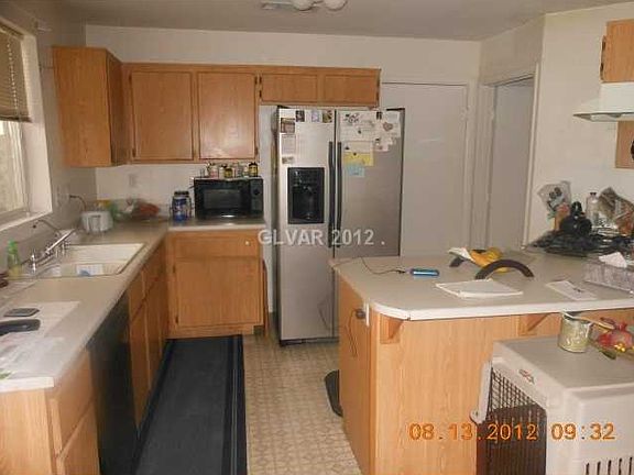 2nd image of 3692 Steinbeck Dr