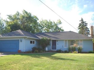 7634 Pleasant View Dr, Parma, OH 44134