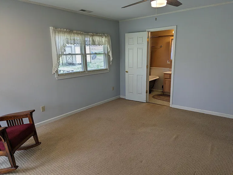 112 Owenby Ln — Photo 14