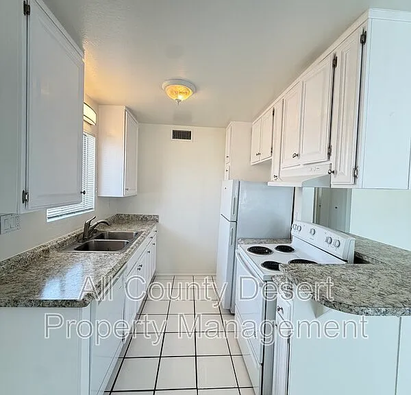 550 El Cielo Rd #15 — Photo 2