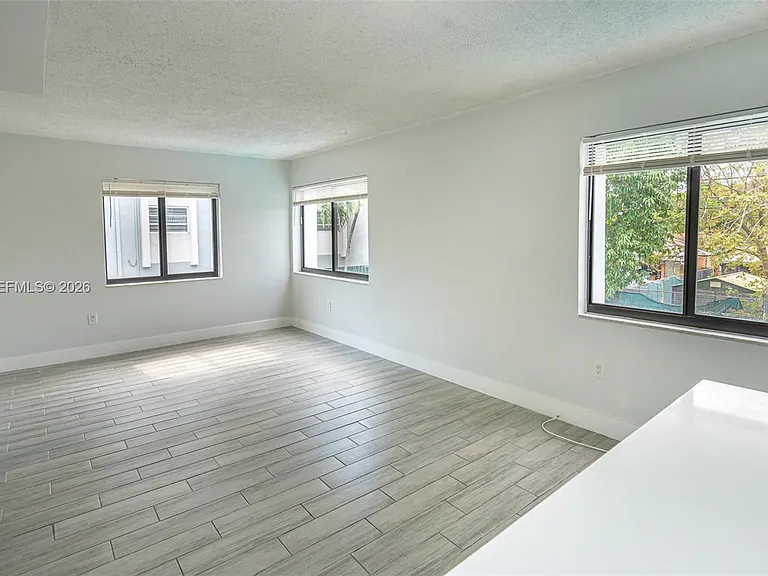 810 Salzedo St #15 — Photo 7