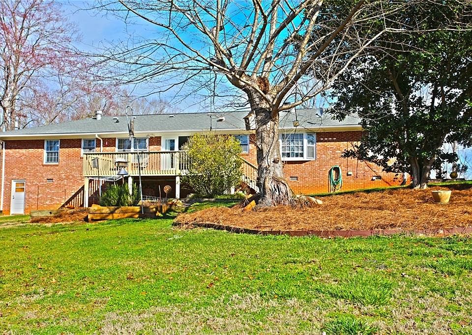 2814 N Bayshore Dr Seneca, SC, 29672 Apartments for Rent Zillow