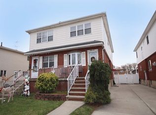 36 Bowling Green Pl, Staten Island, NY 10314