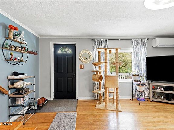 5th image of 1355 Fernwood Rd