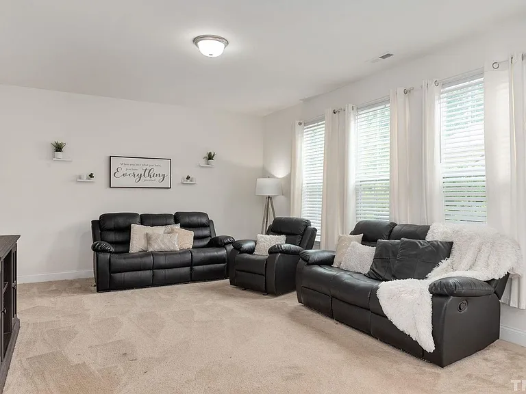 220 Avery Glenn Way — Photo 14