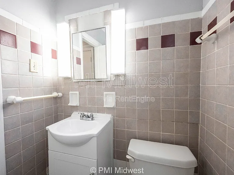 3725 N Sherman Dr #7 — Photo 15