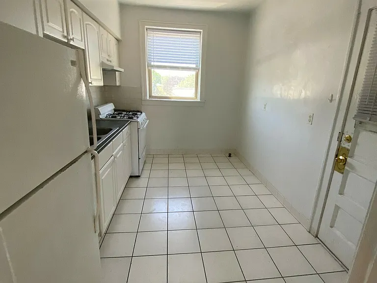 830 Reba Pl #3S — Photo 9