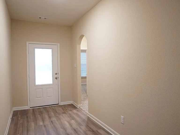 1823 Dahlia Way — Photo 4