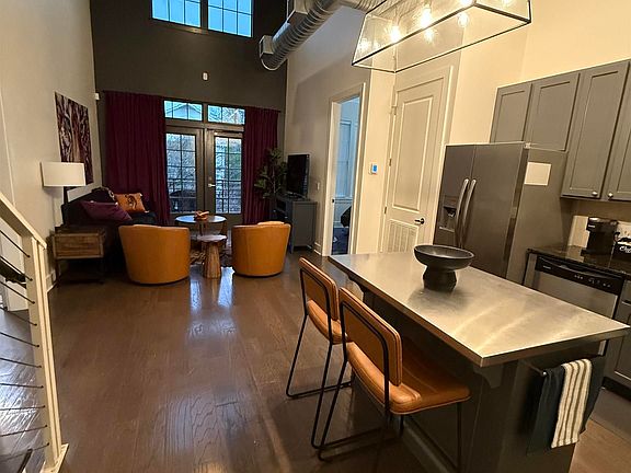 4th image of 333 E Boyd Dr #24