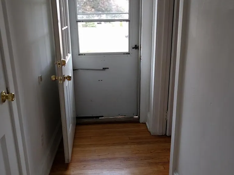 117 Ardmore Rd — Photo 3