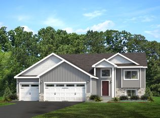 2130 River Bend Trl, Mayer, MN 55360