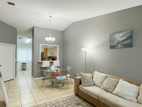 Living Room/Dinning Room