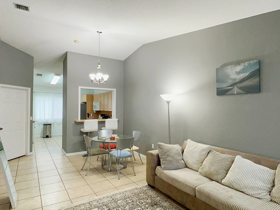 Living Room/Dinning Room