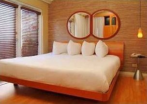2nd image of 100 Collins Ave #Ph-3